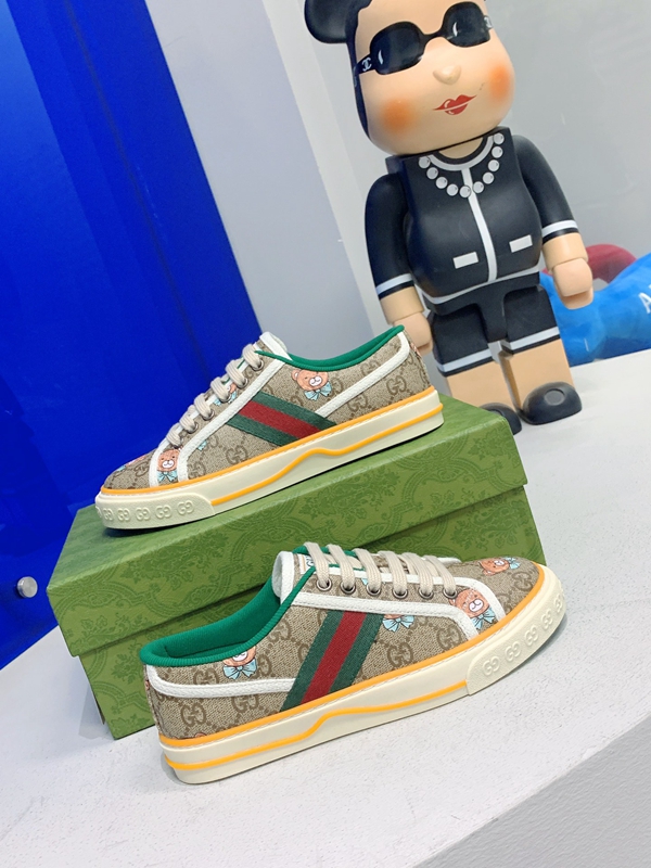 グッチ靴素材ディテール